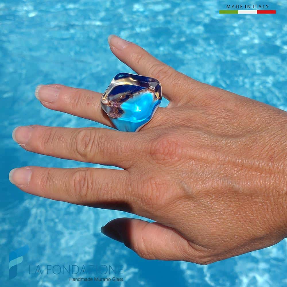 Blue Band Chalcedony Cube | RINGS0002 | Glass ring | La Fondazione snc