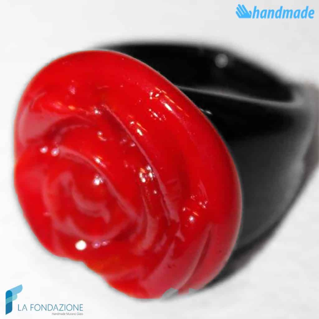 Red Rose band ring with black base | La Fondazione snc | RINGS0035
