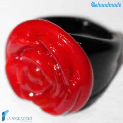 Red Rose band ring with black base | La Fondazione snc | RINGS0035