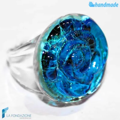Anello a fascia Fiore Blu e base cristallo