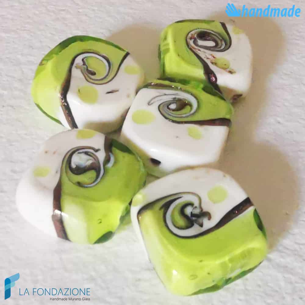 Maui Lime beads with aventurine handmade in Murano glass - La Fondazione snc - PERLA043