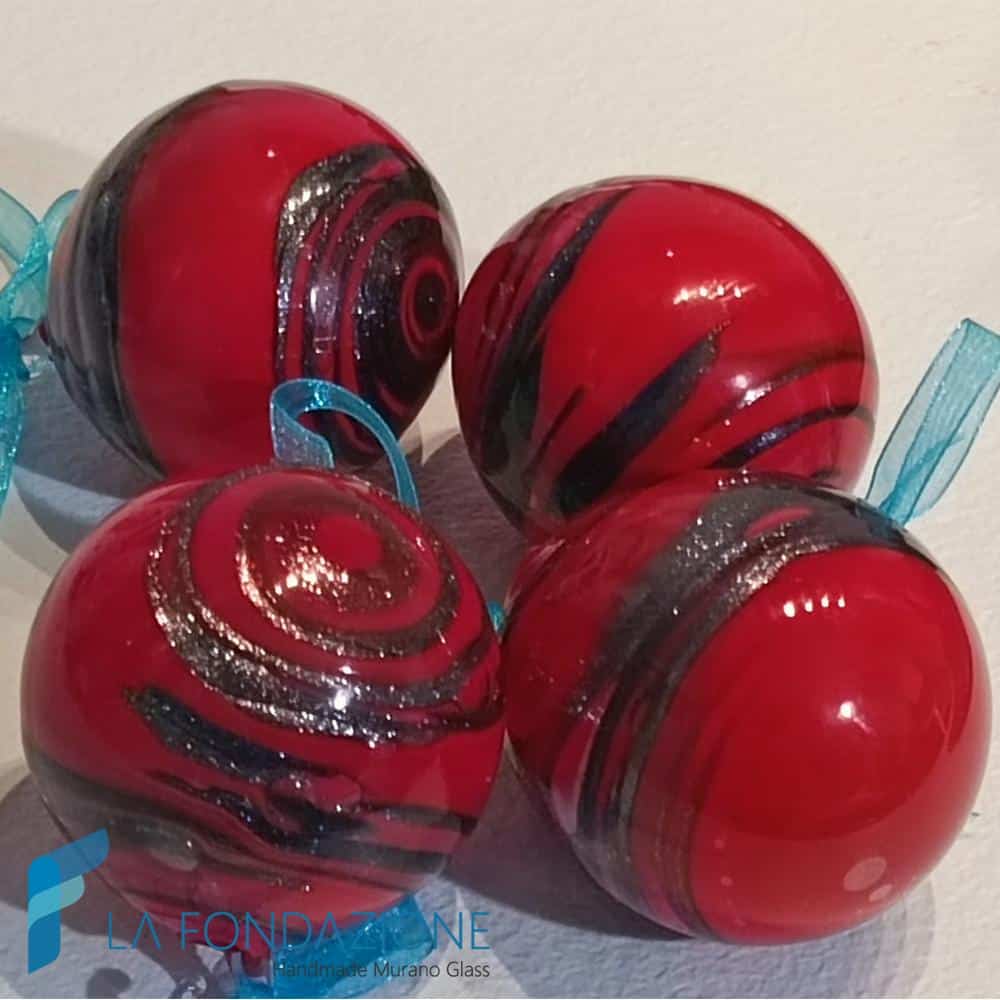Red Christmas balls streaked with aventurine | La Fondazione snc | TMAS009